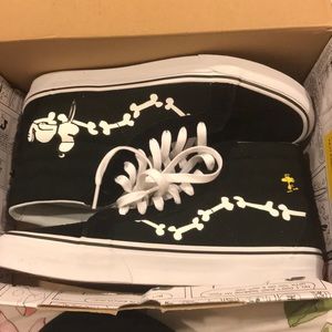 High top snoopy vans